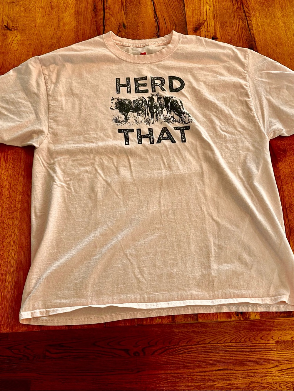 Herd That graphic tee